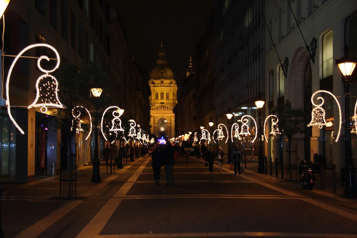 Christmas lights on the street leading to St Stephen's Basilica on a Budapest Christmas walking tour with Basilica entry